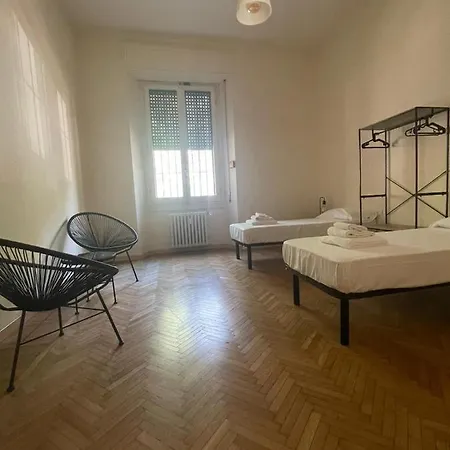 Big Outside Ztl Zone Apartment Florence